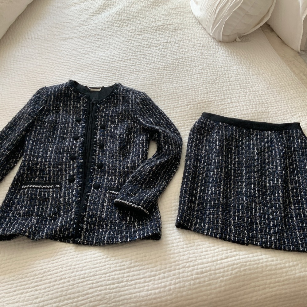 Women’s 2 piece Suit - WHBM Size S.  Black&Blue Jacket and Skirt.